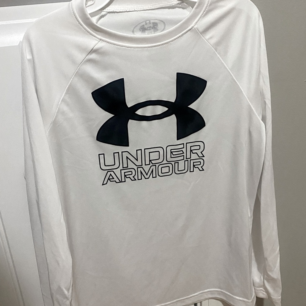 White boys Under Armour long sleeve tshirt. Youth size small.